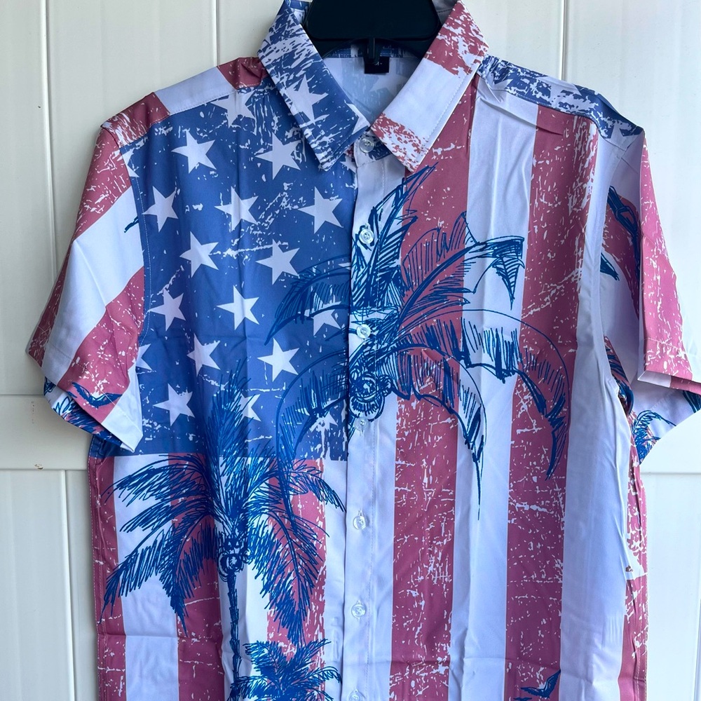 Hawaiian style shirt American flag medium